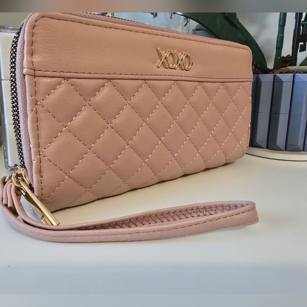 XOXO Quilted Pink Wristlet Wallet
